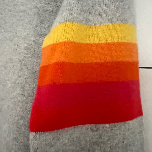 SCOTT & SCOTT  London 100%. Cashmere v-neck sweater orange col stripe on sleeve - Picture 3 of 6